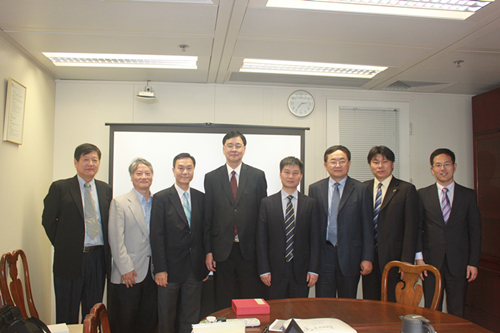 分别会见了香港理工大学协理副校长石丹理,香港城市大学副校长叶盛豪