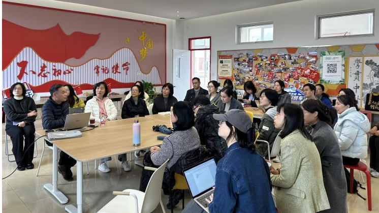 AI赋能 译行千里 研学共悟学术外译——英语学院“学习班车”开展联学分享活动